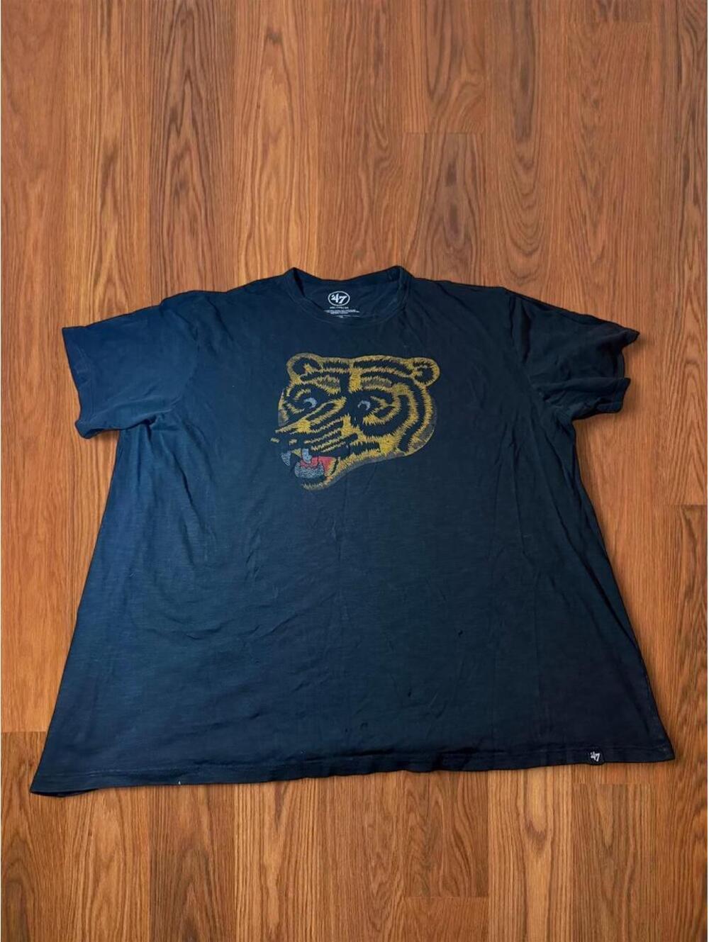47 Brand Mens XXL Boston Bruins T Shirt Black Navy Yellow Bear Graphic Tee